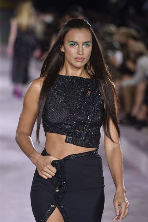 irina shayk versace 2021|versace pizzazz ss21.